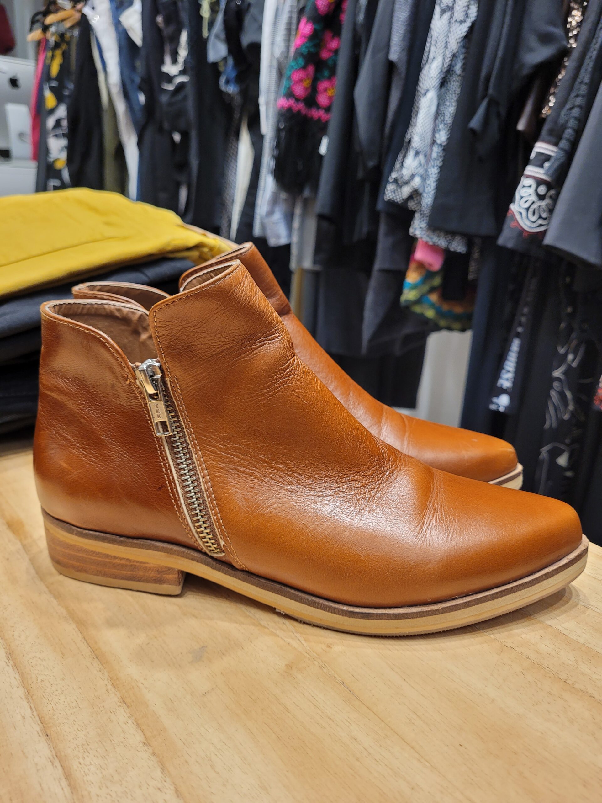 BOTAS BRUNO MANETTI COLOR SUELA