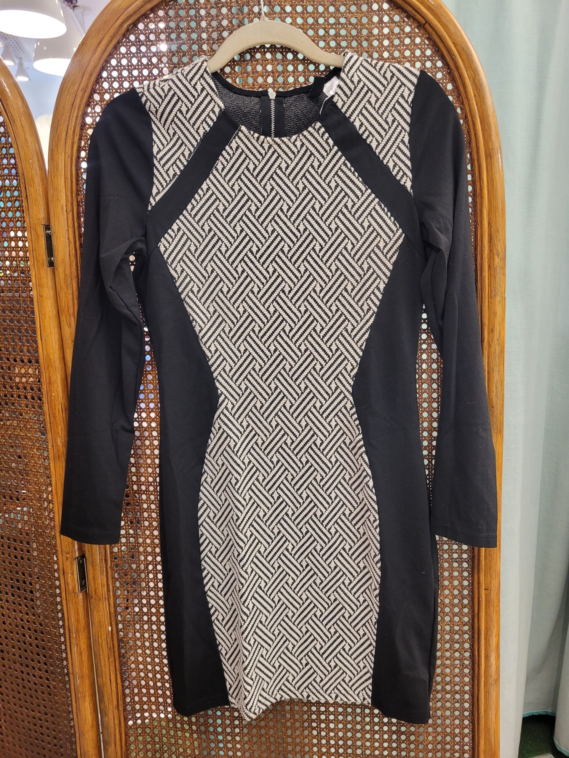 VESTIDO TEJIDO HyM