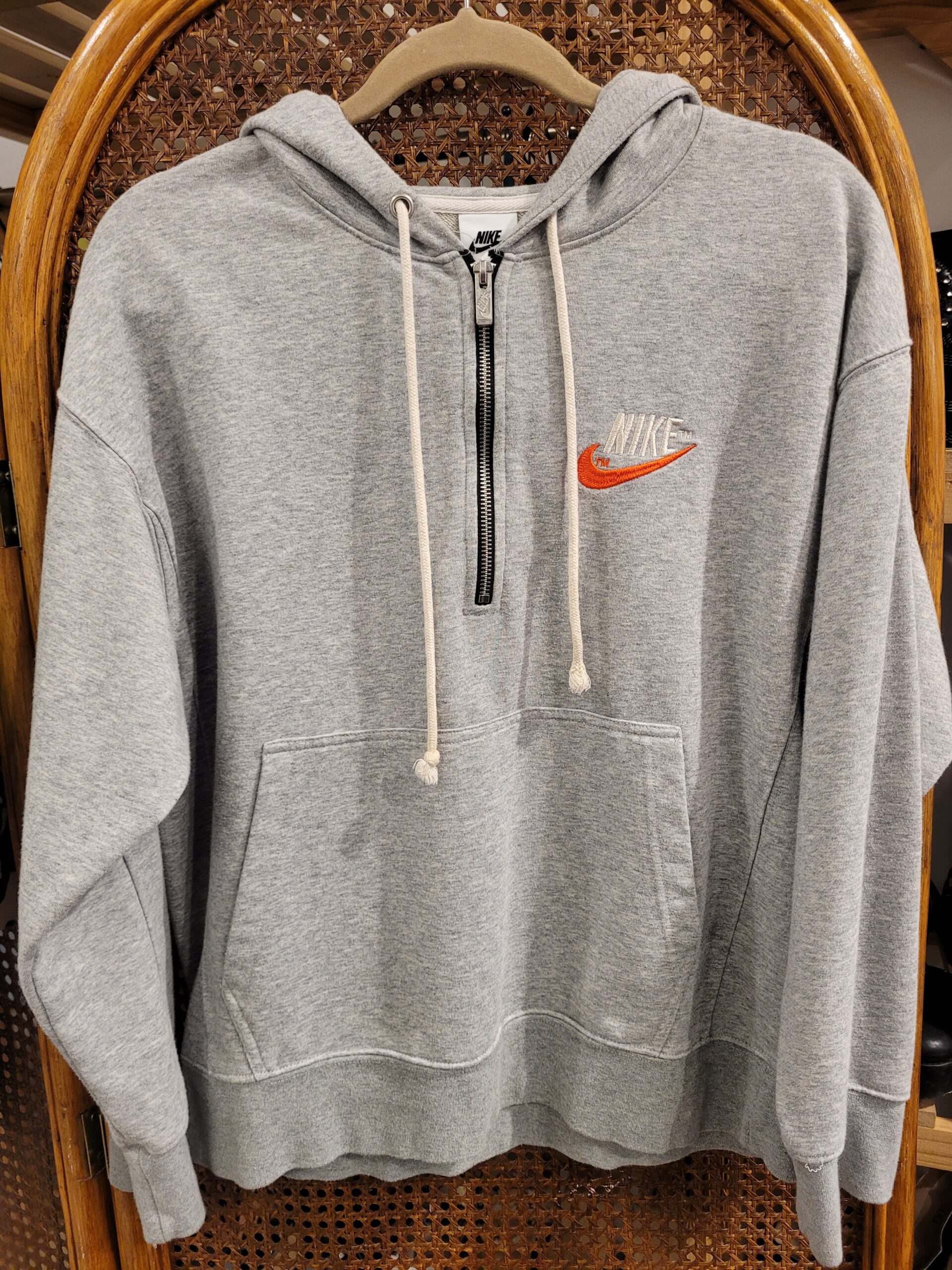 BUZO NIKE